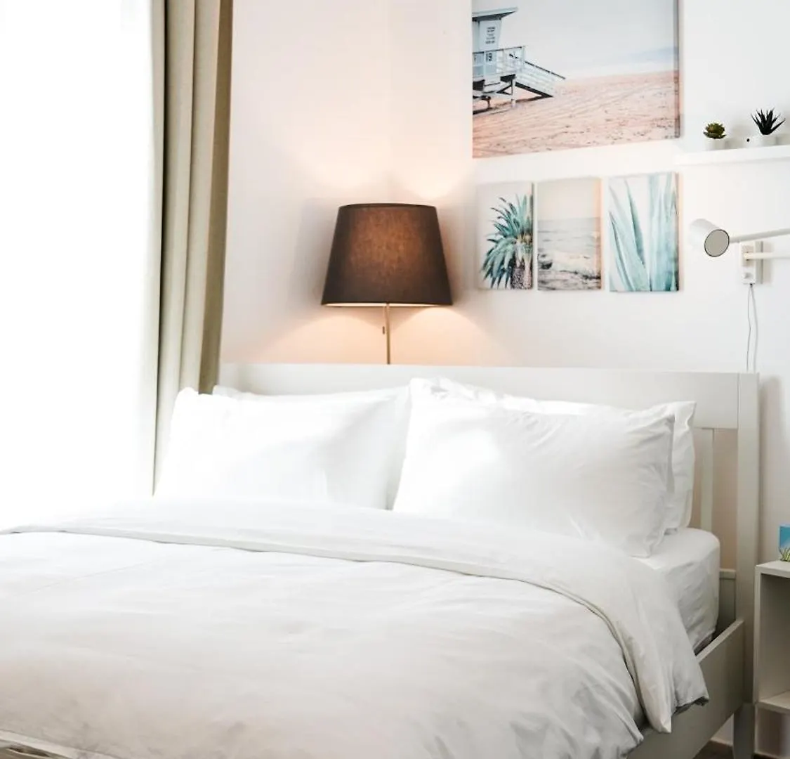 Canal View 3 Bedroom Holiday Home With Balcony Abu Dabi Birleşik Arap Emirlikleri